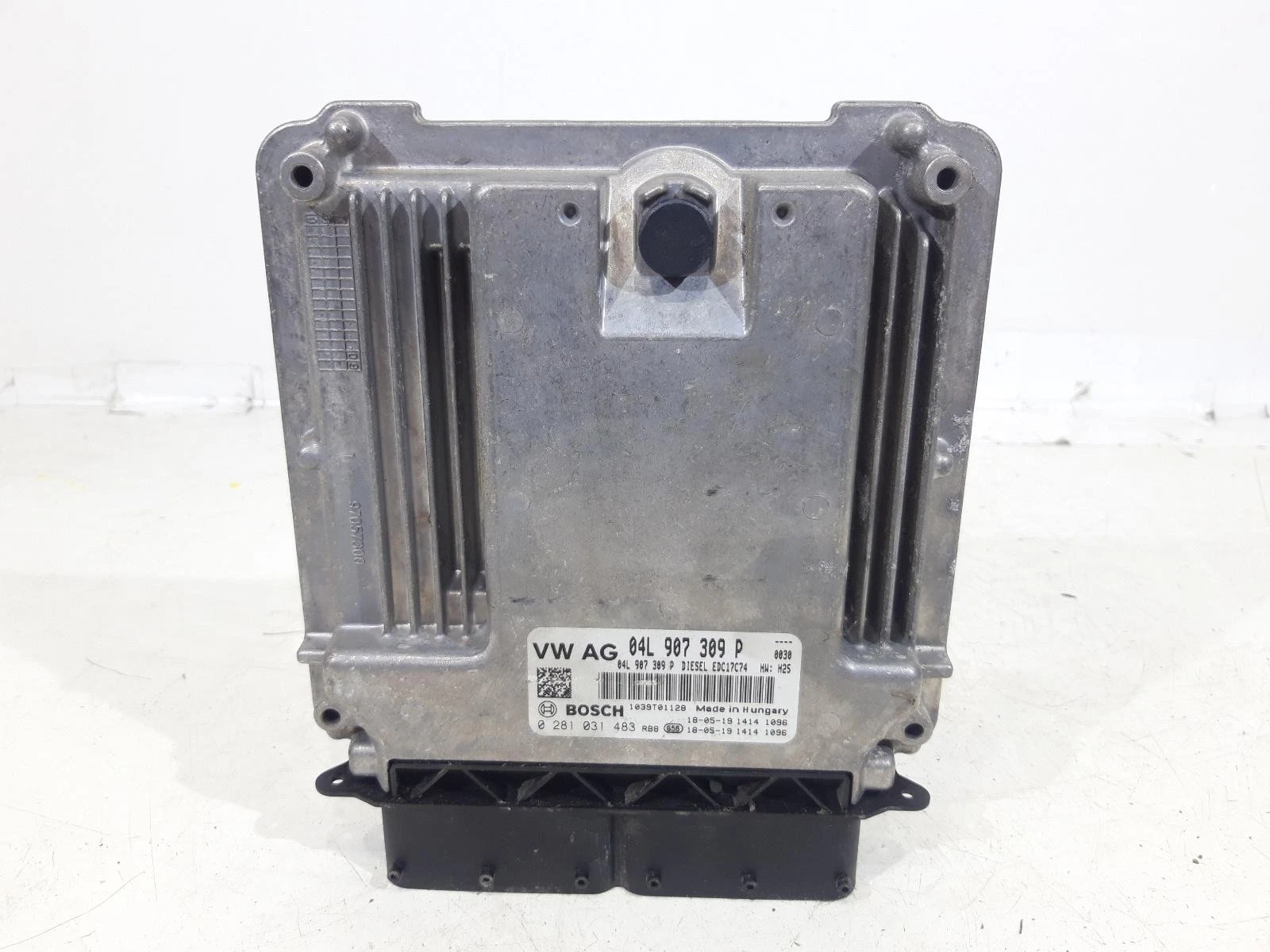 TIGUAN 2.0 TDİ 04L907309P - 1